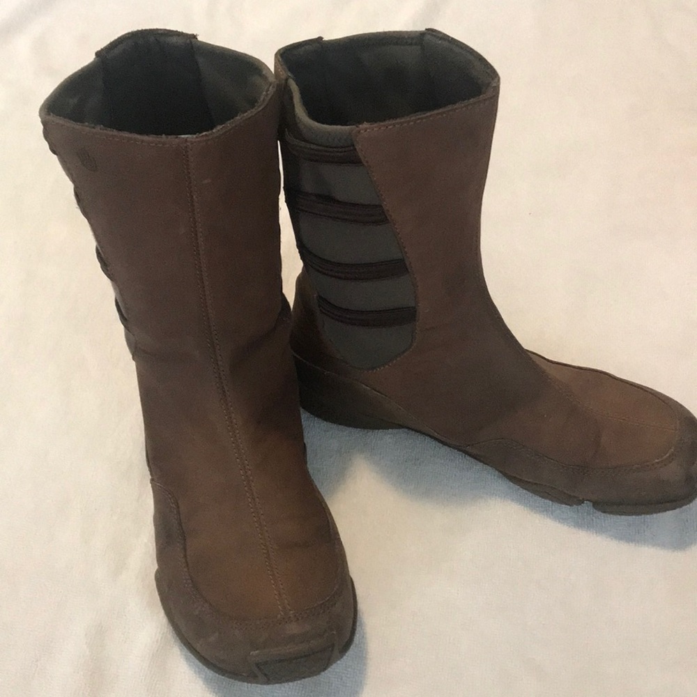 Women’s Brown Teva Boots 7
